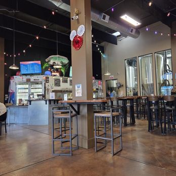 Alameda Brewing - Breweries Near Me - Alameda, California