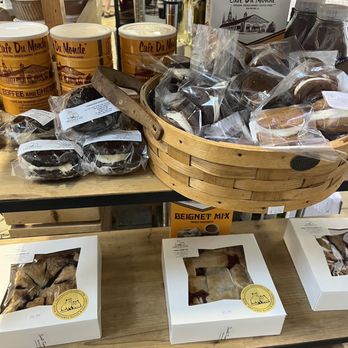 Pine Tree Seafood & Produce - Pies & whoopie pies - Seafood Markets Near Me - Scarborough, Maine Pine Tree Seafood & Produce - Pies & whoopie pies - Seafood Markets Near Me - Scarborough, Maine