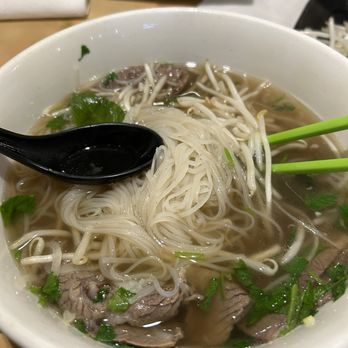 Pho Binh Minh - P2. Brisket Noodle Soup - Vietnamese Near Me - Maple Valley, Washington