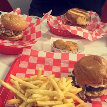 Zo's Good Burger E. Dearborn - Yummy burgers and chicken nuggets! - Halal Near Me - Dearborn, Michigan Zo's Good Burger E. Dearborn - Yummy burgers and chicken nuggets! - Halal Near Me - Dearborn, Michigan
