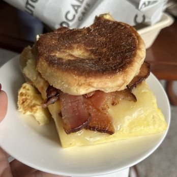 Localito Cafe - Cafes Near Me - Medford, Massachusetts