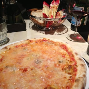 La Rosa Rossa - Pizza Quattro formaggi - Pizza Near Me - Venezia, VE La Rosa Rossa - Pizza Quattro formaggi - Pizza Near Me - Venezia, VE