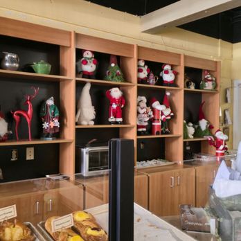 Josef's Vienna Bakery & Cafe - Decorations - Bakeries Near Me - Reno, Nevada