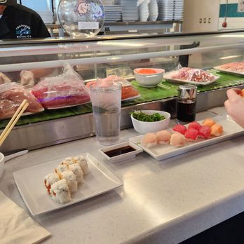 Trapper’s Sushi - a man preparing sushi at a sushi bar - Sushi Bars Near Me - Tacoma, Washington Trapper’s Sushi - a man preparing sushi at a sushi bar - Sushi Bars Near Me - Tacoma, Washington