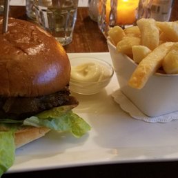 Great burgers! Great burgers!