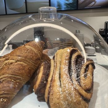 Starbucks - Coffee & Tea Near Me - Rome, RM