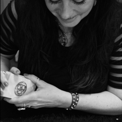 Sabrina Webb - Reading Tarot Cards
