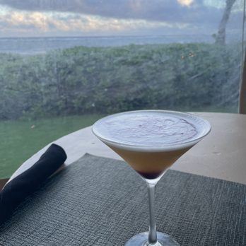 Oasis on the Beach - Pineapple martini - Hawaiian Near Me - Kapaa, Hawaii Oasis on the Beach - Pineapple martini - Hawaiian Near Me - Kapaa, Hawaii