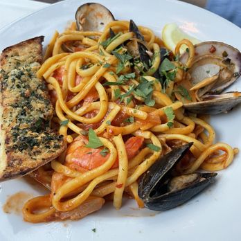 Shadowbrook - Seafood Linguini - American Near Me - Capitola, California