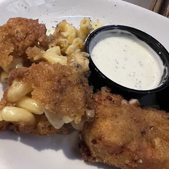Pluckers Wing Bar - Grapevine - Holy Mac ABSOLUTELY DELICIOUS - Chicken Wings Near Me - Grapevine, Texas Pluckers Wing Bar - Grapevine - Holy Mac ABSOLUTELY DELICIOUS - Chicken Wings Near Me - Grapevine, Texas