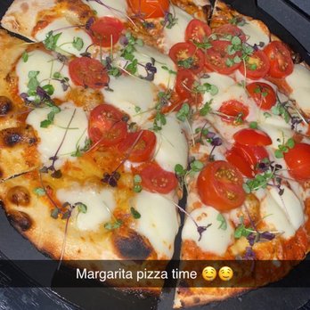 Brim House - Margarita Pizza - American Near Me - Toledo, Ohio