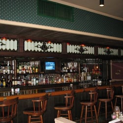 Full Service Bar