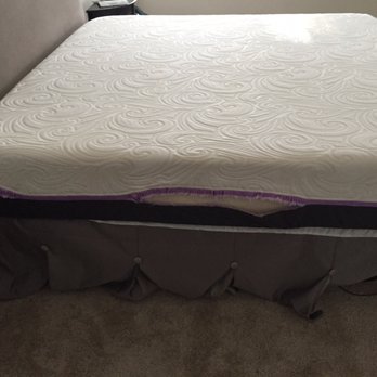 BonzaMovers - Damaged mattress - Movers Near Me - Springfield, Virginia BonzaMovers - Damaged mattress - Movers Near Me - Springfield, Virginia