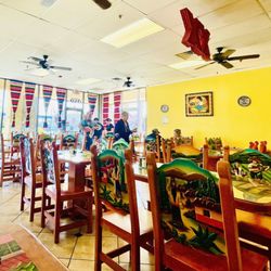 Rancho Grande Mex Grill - Dining room