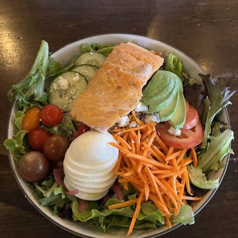 Milestone - Cobb salad with salmon - American Near Me - El Dorado Hills, California Milestone - Cobb salad with salmon - American Near Me - El Dorado Hills, California