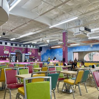 Kids Empire Deerfield - Eating area - Recreation Centers Near Me - Deerfield, Illinois