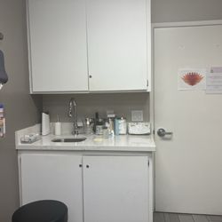Amir Larian, MD - Exam room