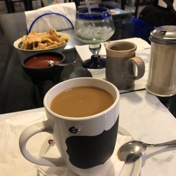 La Perlita - Seafood Near Me - Puerto Nuevo, BCN