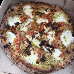 Goodfella pesto cream sauce, grilled chicken. caramelized tomato, bacon, hot honey Goodfella pesto cream sauce, grilled chicken. caramelized tomato, bacon, hot honey