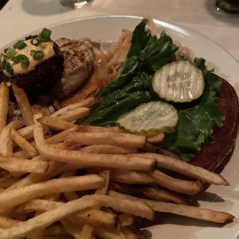 Poe's Tavern - Anabelle lee chicken sandwhich - Burgers Near Me - Savannah, Georgia