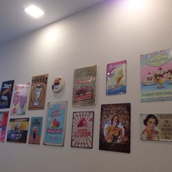 Eiscafé Negri - Einladende Bilder/Deko an den Wänden