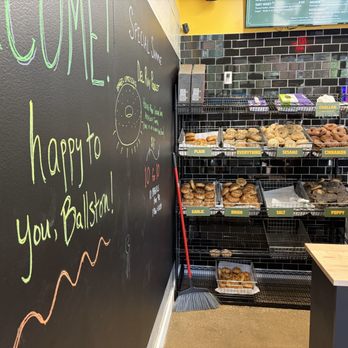 Bagel Uprising - Ballston - Interior - Bagels Near Me - Arlington, Virginia
