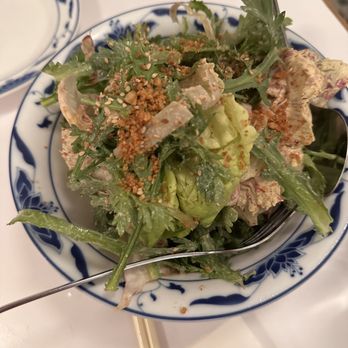 Bonnie's - $15 chrysanthemum green salad (V, GF) chrysanthemum leaves, greens, creamy soy sesame + crispy shallots - really liked this a lot! - Cantonese Near Me - Brooklyn, New York