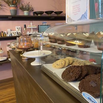 BloomBar Cafe et Fleurs - Baked goods - Flowers & Gifts Near Me - Long Branch, New Jersey