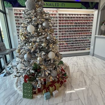 Nails Lounge - Nail Salons Near Me - Charlotte, North Carolina