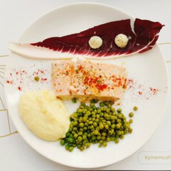 KymèM Café - Salmon with green peas
