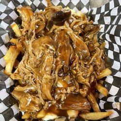Wildside Grill - Large pulled pork poutine