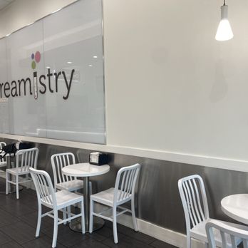 Creamistry - Seating - Ice Cream & Frozen Yogurt Near Me - Cypress, Texas
