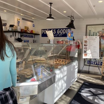 Moulin - Bakeries Near Me - San Clemente, California