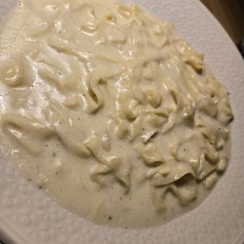 Giostra By Fabio Viviani - fettuccine alfredo - Italian Near Me - South Barrington, Illinois