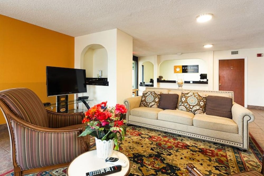 OYO HOTEL ATMORE AL HWY 21 99 Photos 1610 S Main St, Atmore