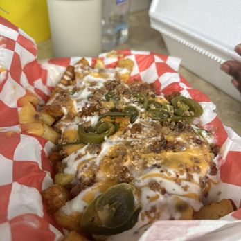 Boogie Chicks - Loaded fries - Food Trucks Near Me - Mobile, Alabama