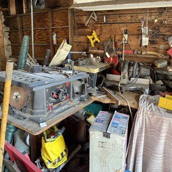 Junk Bullys - Junk Removal & Hauling Near Me Junk Bullys - Junk Removal & Hauling Near Me