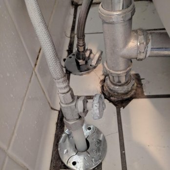 Mt. Tabor Construction - Before Rob the tiny troll "fixed" (NOT!) the problem. - General Contractors Near Me
