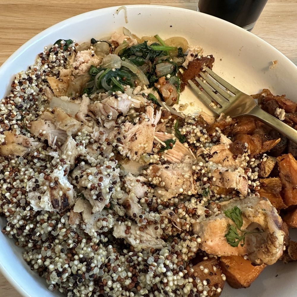 JDs - This is the Power bowl with chicken, quinoa, spinach, and sweet potatoes. It's wonderful. - Cafes Near Me - Waco, Texas JDs - This is the Power bowl with chicken, quinoa, spinach, and sweet potatoes. It's wonderful. - Cafes Near Me - Waco, Texas
