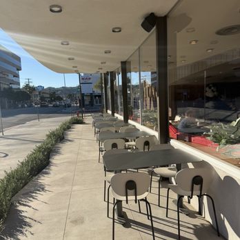 Chick-fil-A - Outdoor seating - Fast Food Near Me - Sherman Oaks, California Chick-fil-A - Outdoor seating - Fast Food Near Me - Sherman Oaks, California