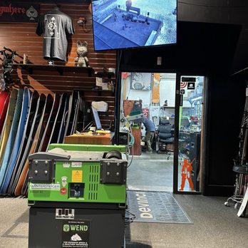 Green Room - Ski & Snowboard Shops Near Me - Mammoth Lakes, California Green Room - Ski & Snowboard Shops Near Me - Mammoth Lakes, California