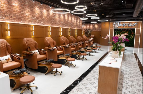 The Venetian Nail Spa by null