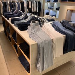 7 For All Mankind