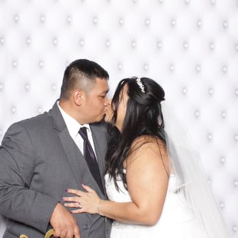 Spotlight Photobooth Company - Photo Booth Rentals Near Me