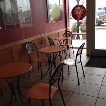 Cold Stone Creamery - Small seating section - Ice Cream & Frozen Yogurt Near Me - Burlington, Massachusetts Cold Stone Creamery - Small seating section - Ice Cream & Frozen Yogurt Near Me - Burlington, Massachusetts