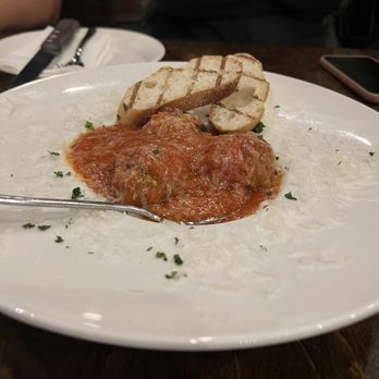 Queen Margherita Pizza - Meatballs - Pizza Near Me - Toronto, Ontario Queen Margherita Pizza - Meatballs - Pizza Near Me - Toronto, Ontario