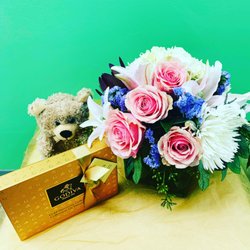 Tysons Florist & Gifts - Perfect gift combination for that special someone.