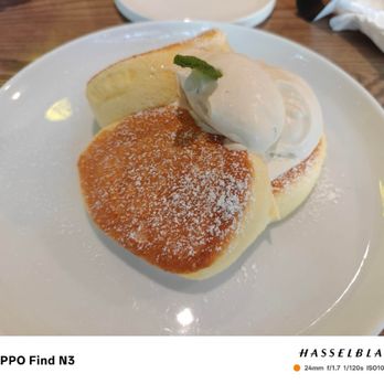 Flipper's - Pancakes Near Me - Toronto, Ontario
