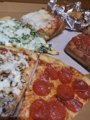 Avellino's Pizzeria & Catering by null