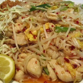 Thai Vylai - Lunch Pad Thai - Up Close And Personal. - Thai Near Me - Allen Park, Michigan Thai Vylai - Lunch Pad Thai - Up Close And Personal. - Thai Near Me - Allen Park, Michigan
